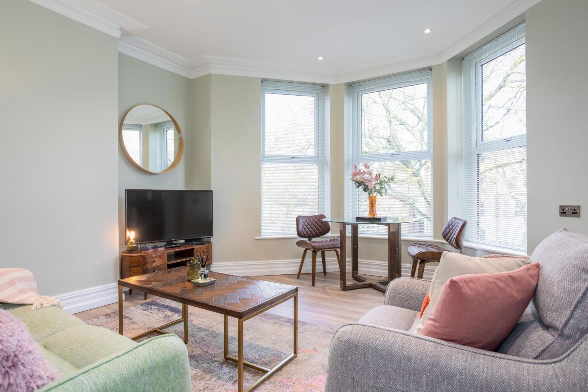 5 Star - The Ulsterville Residences - Free On-Site Parking 벨파스트 외부 사진